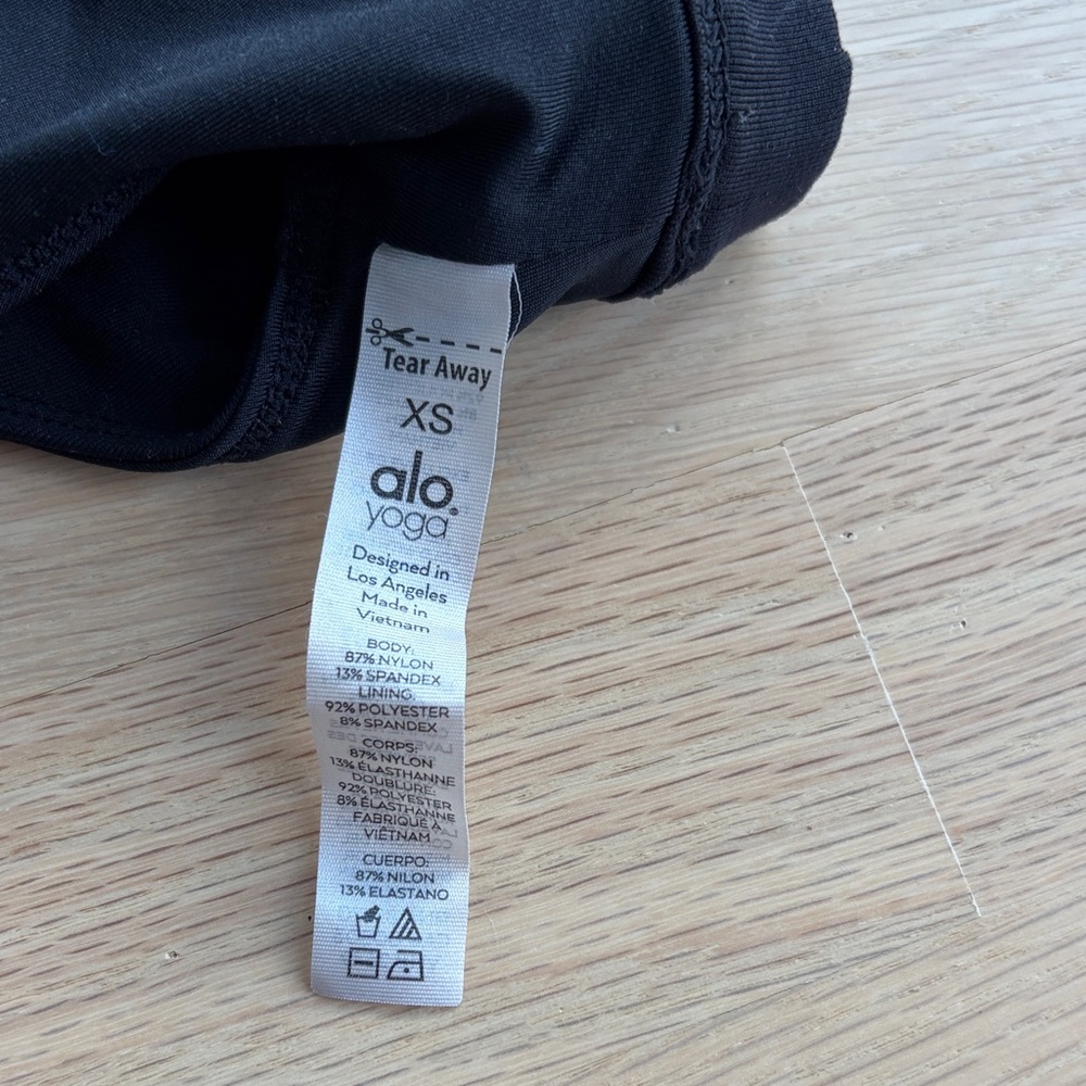 ALO Yoga Black XS Sports Bra - Picture 2 of 3